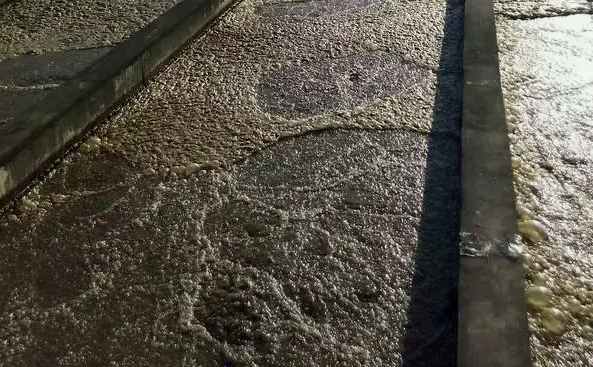 好氧池污泥上浮的原因及解決方法(好氧處理工藝) 好氧池污泥上浮的原因及解決方法(好氧處理工藝)